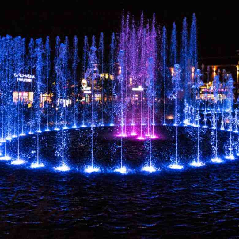  Programmable Fountains